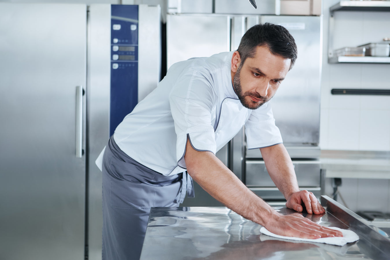 Pur-Cleen: Clean foodborne soiling - Recommended for cleaning restaurant kitchens and garbage can